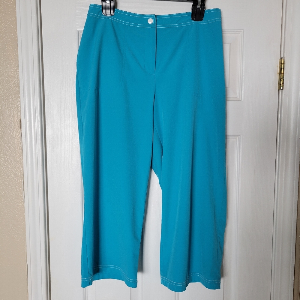 Chico’s Ocean Blue Capris Chico's Size 1